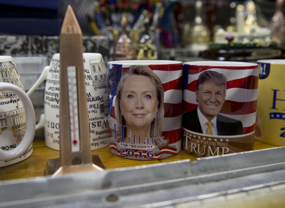 Tko je bolja opcija za Kremlj - Hillary Clinton i Donald Trump?

  