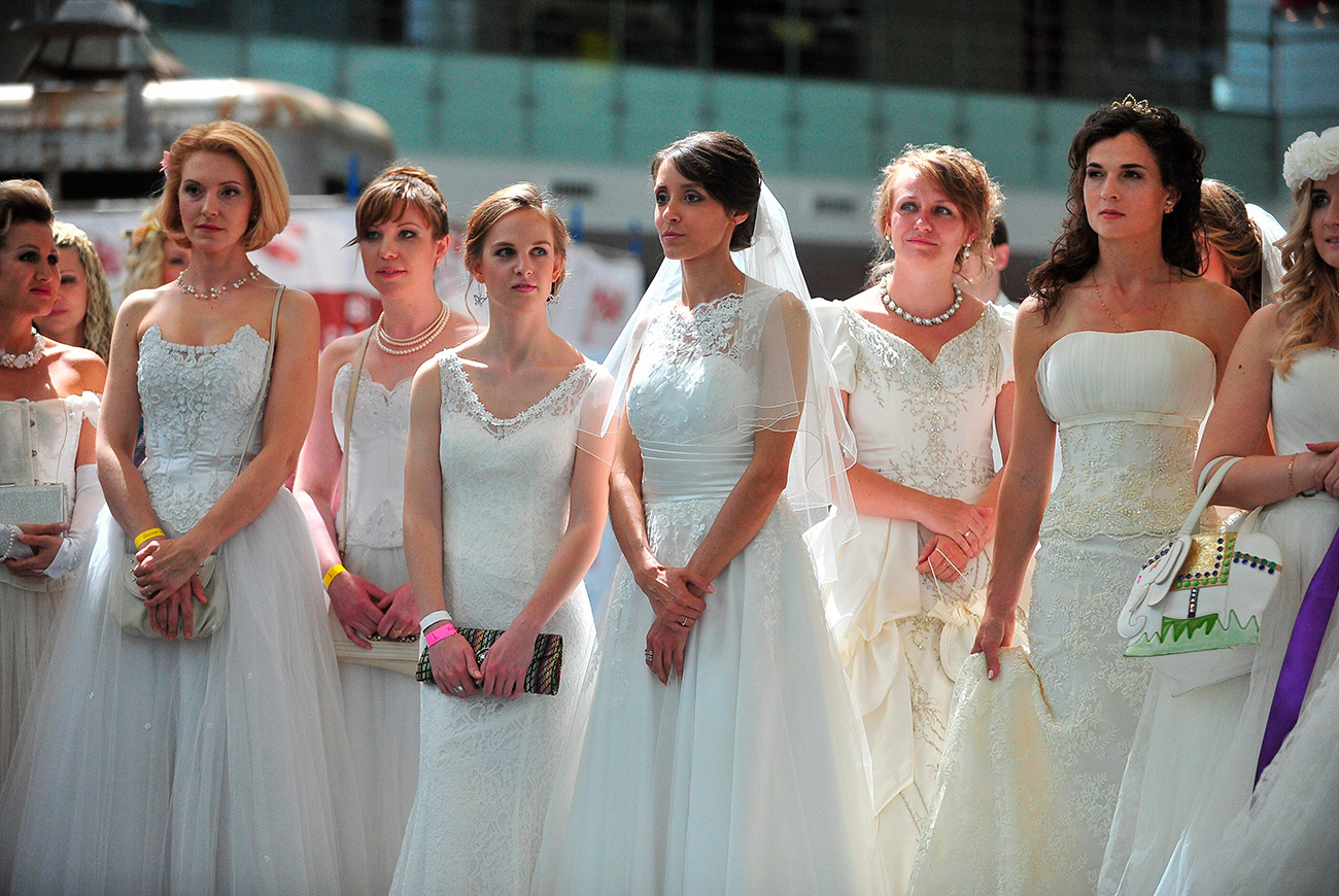 Московске невесте у „строју“. Извор: Сергеј Кисељов / Агенција Москва