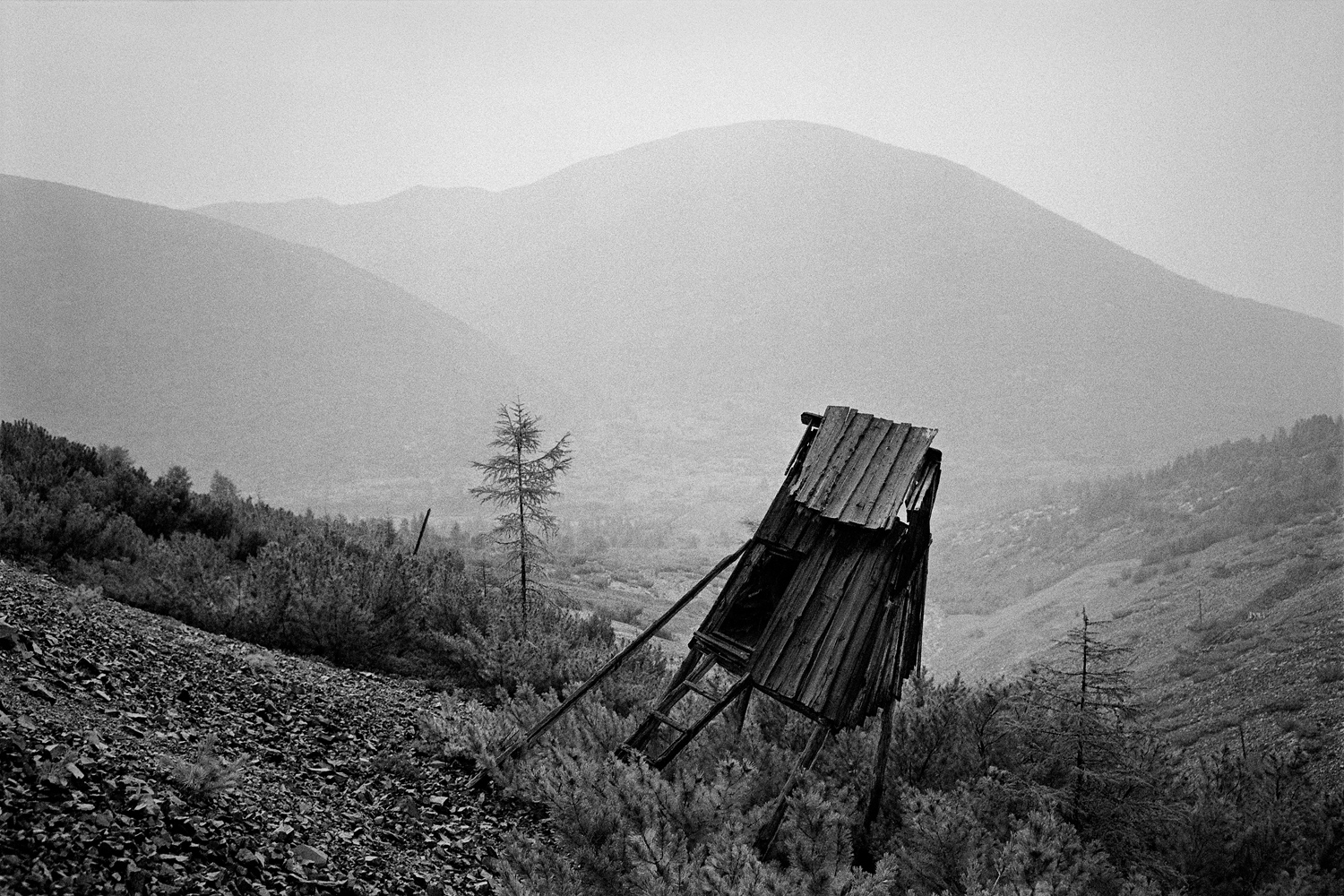 Dneprovsky is one of the few extant camps of the Kolyma Gulag. From 1941 to 1955 there was a pit tin mine where ordinary prisoners, "especially dangerous criminals" and former Soviet POWs labored / Emil Gataullin