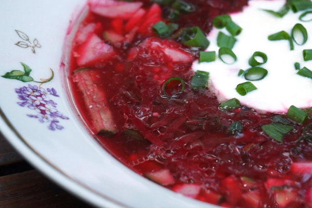 Delicious TV: Svekolnik, a cold version of borscht