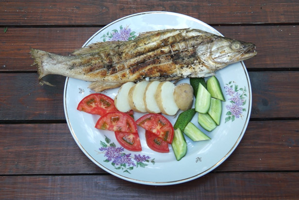 Delicious TV: Pikeperch on the grill