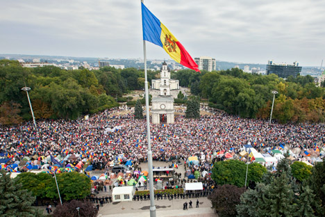 Thousands demonstrate against government in Moldova