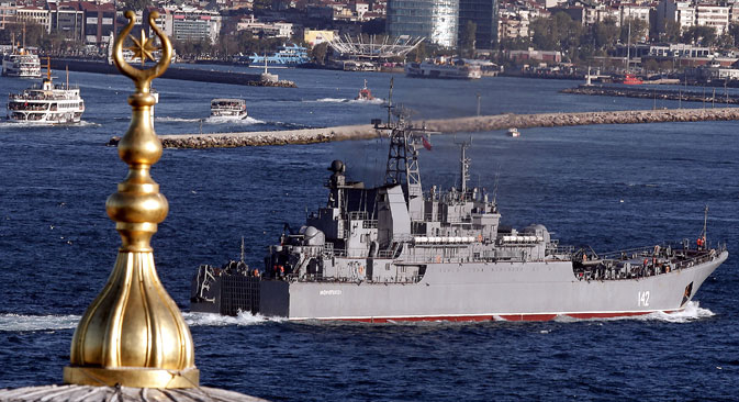 The Russian Navy Landing Ship Novocherkassk passes the Bosphorus Strait in Istanbul, Sept. 5, 2013.