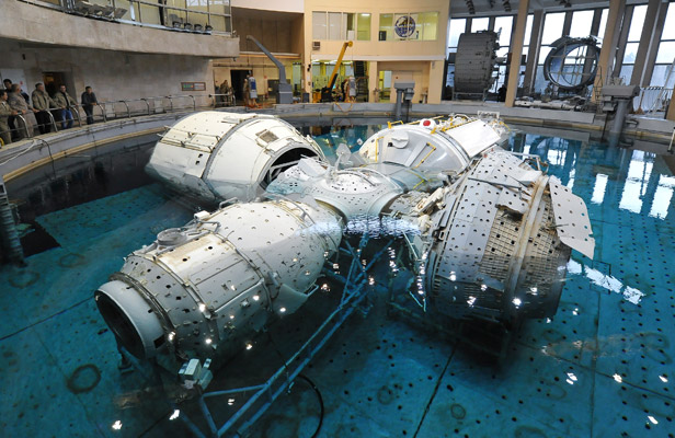 Laboratorium hidro, tempat para kosmonot 'melatih' kegiatan extravehicular. Foto: Roman Sokolov/RIA Novosti