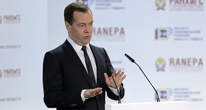 Medvedev: Prošla godina je bila najteža, ali ekonomski najperspektivnija
  
