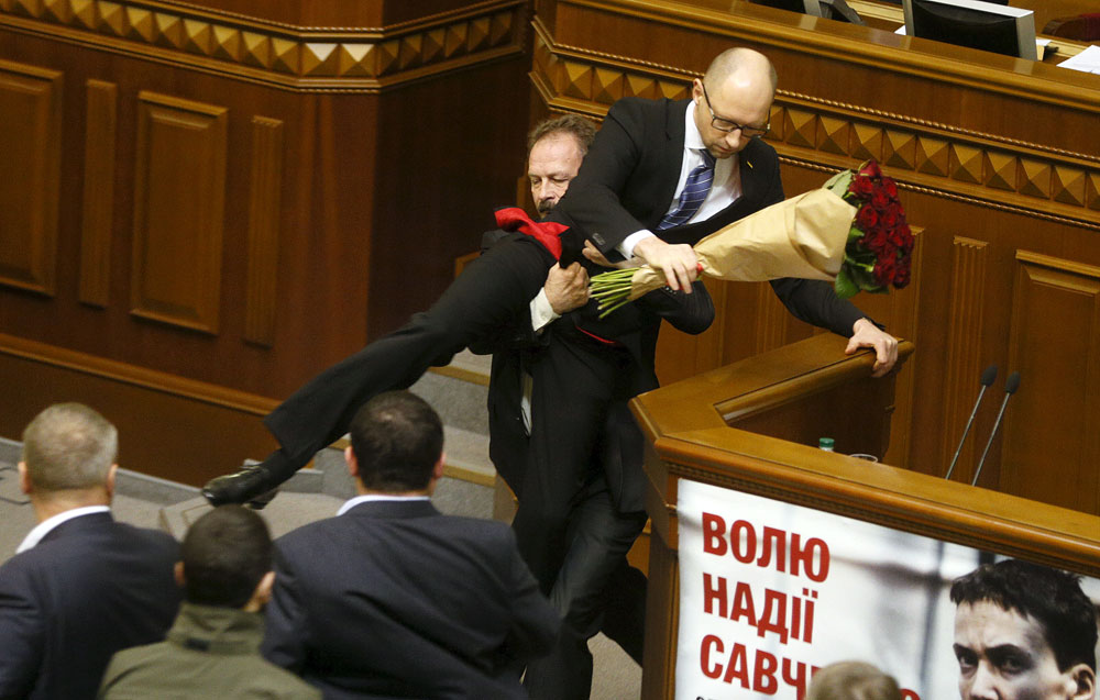 У 2019 році з'являться 45 мобільних груп поліції для протидії домашньому насильству - Цензор.НЕТ 950