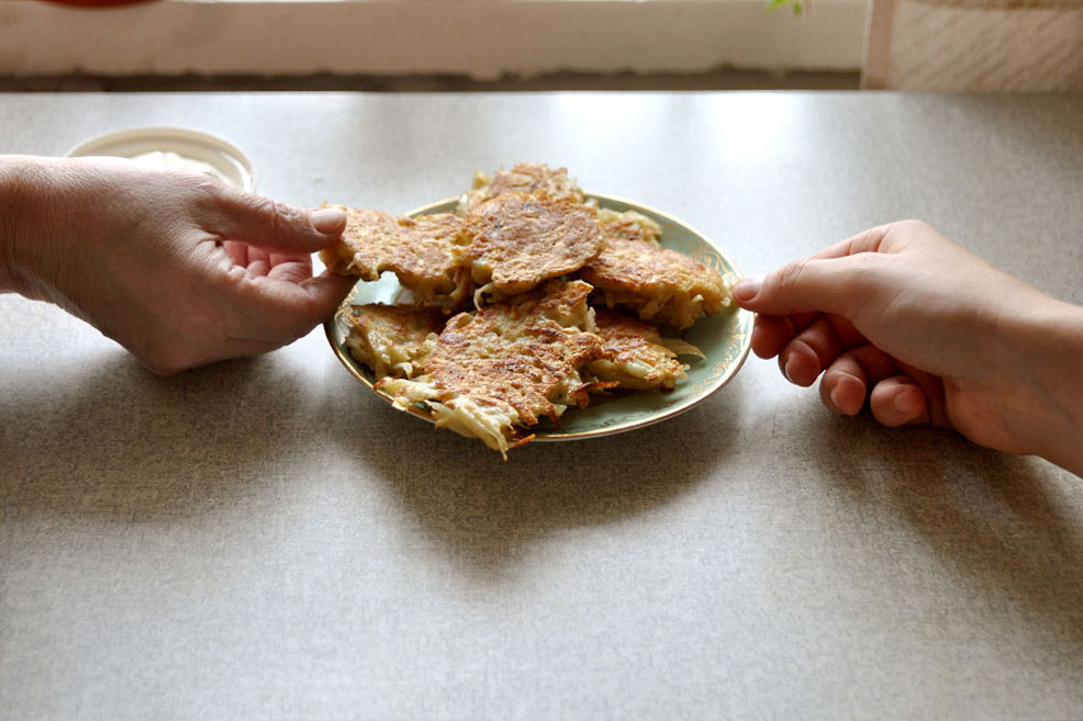 Draniki is very well-known dish in Slavic countries. Source: Anna Sorokina, RBTH