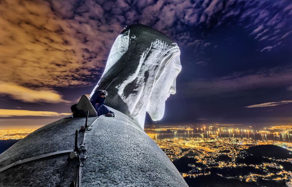 La cima della statua del Cristo Redentore a Rio de Janeiro