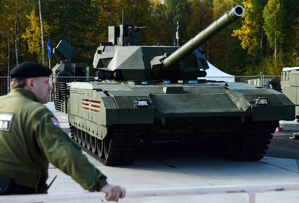 A T-14 Armata main battle tank on display at the "Russia Arms Expo 2015" exhibition in Nizhny Tagil. / Photo: Donat Sorokin / TASS