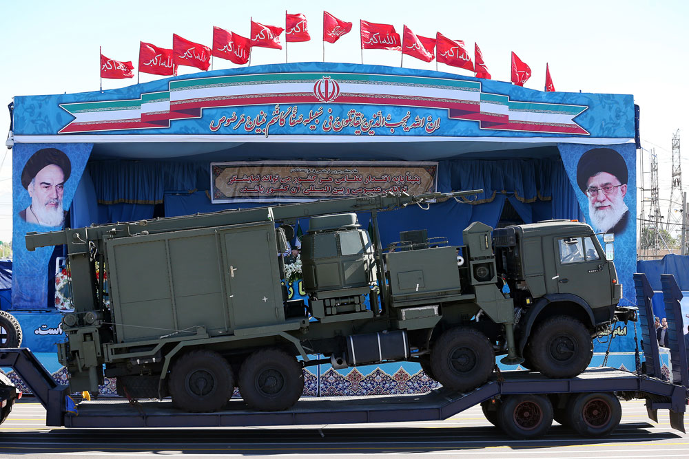  Iranian military parade features Russian S-300 missile systems 