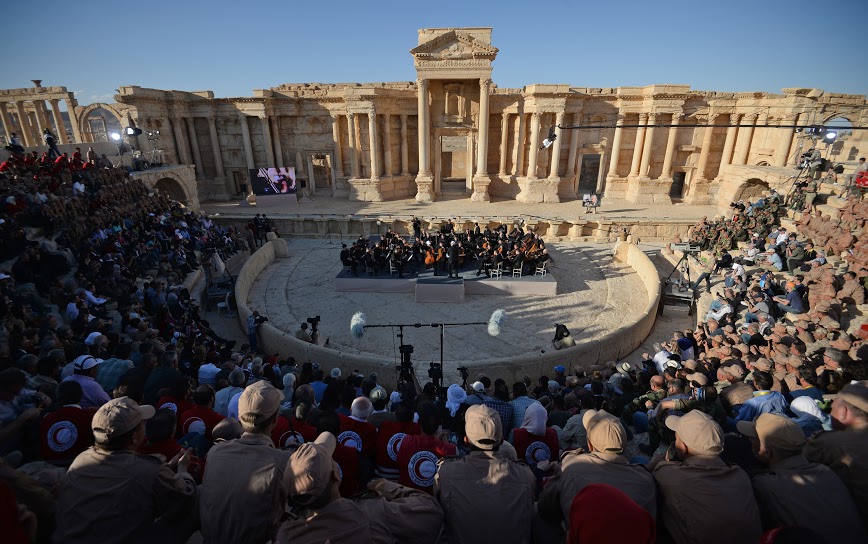 VIDEO: Mariinsky Theater Orchestra performs in Syria&#39;s Palmyra