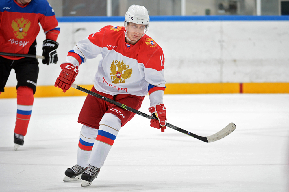 Russian President Vladimir Putin participates in a training of the Night Hockey League at the Galaktika center in Krasnaya Polyana. Source: Aleksey Nikolskiy/RIA Novosti