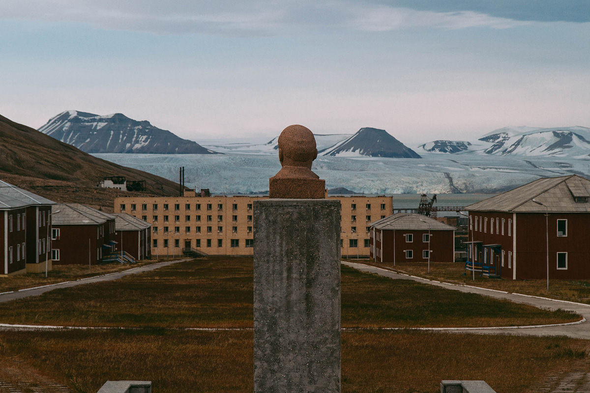 Pyramiden is a village that looks like a typical Soviet town with a Lenin monument on the main street. Source: Igor K-Chm
