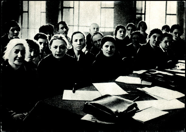 N. Krupskaia and K. Zetkin attending the Presidium of the III All-Russian conference on pre-school education’, 1926 Gravure print on coated paper. Source: The City Museum, St. Petersburg