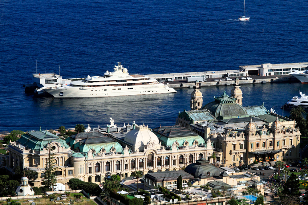 Alisher Usmanov's motor yacht Dilbar. / Photo: Photoshot/Vostock-Photo