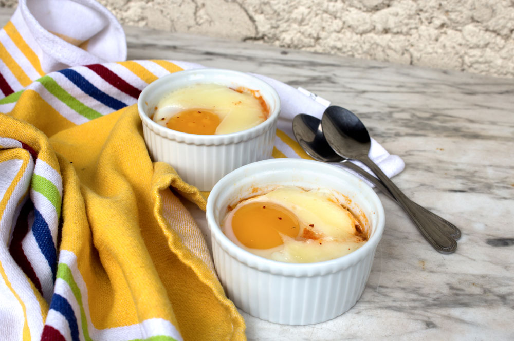 Eggs in cocotte. Source: Panthermedia