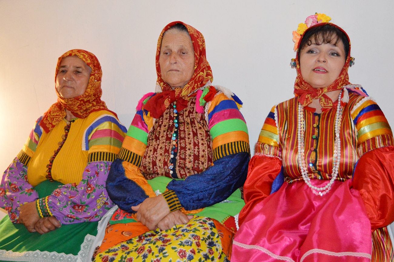 The Cossack women sing songs in the evening. Source: Yekaterina Filippovich