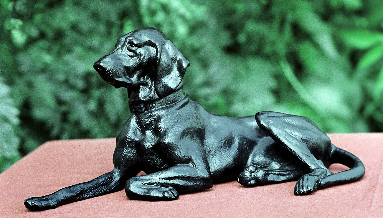 Cast iron sculpture "A Pointer dog" by N. Liberikh. Collection of the Sverdlovsk Arts gallery. Source: RIA Novosti