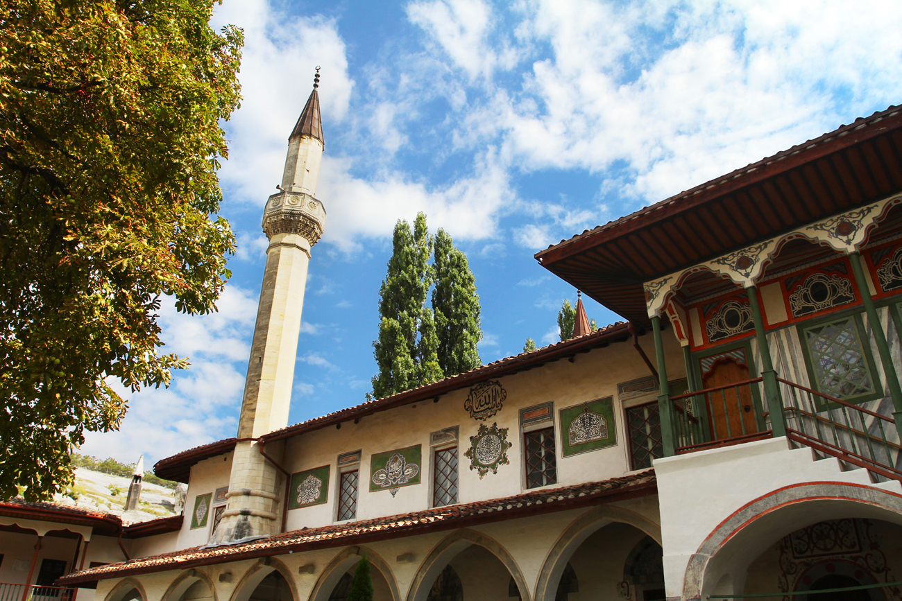 Likovni ukrasi arhitekta Omera sačuvani su na Velikoj kanskoj džamiji i u Ljetnikovcu. Izvor: Alamy / Legion-Media