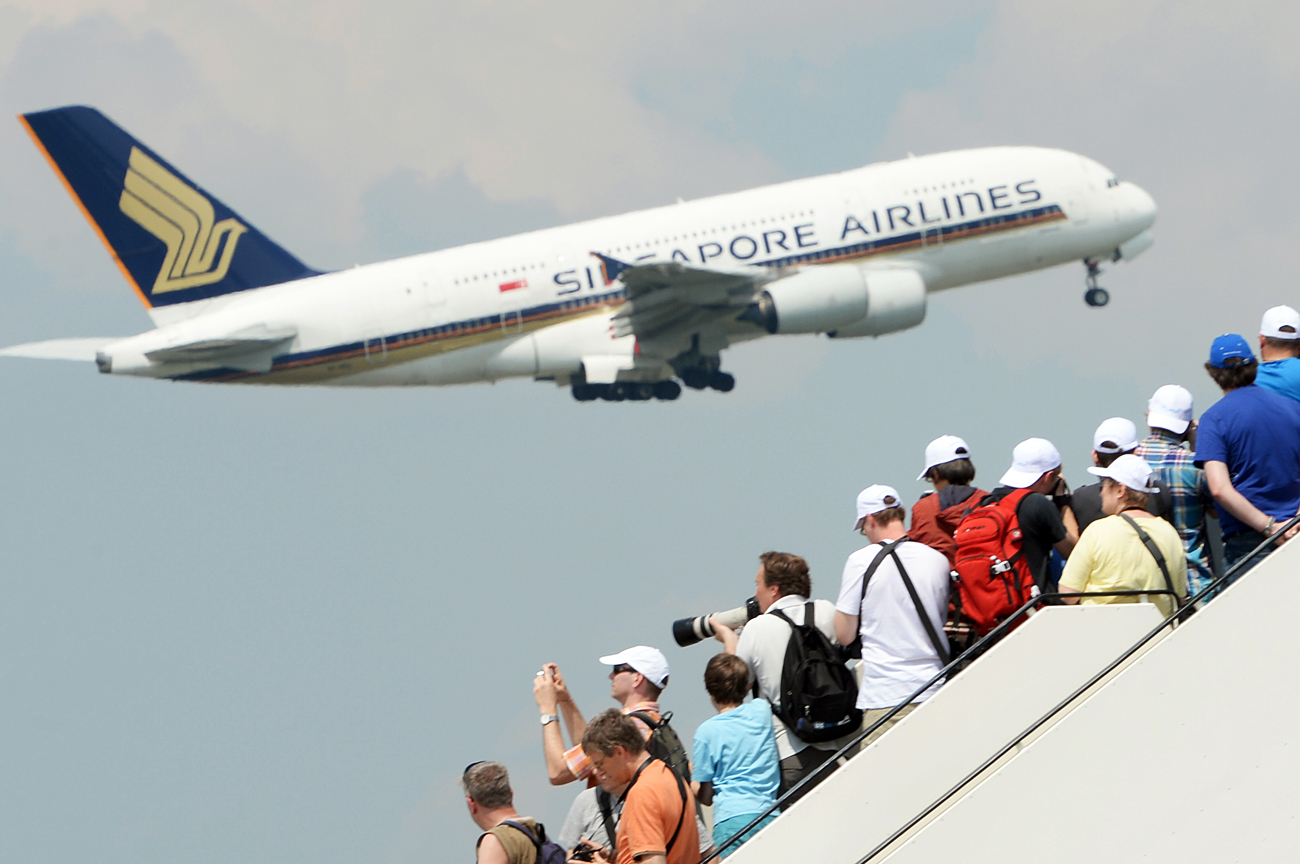 Singapore Airlines to suspend direct flight from Houston to Moscow