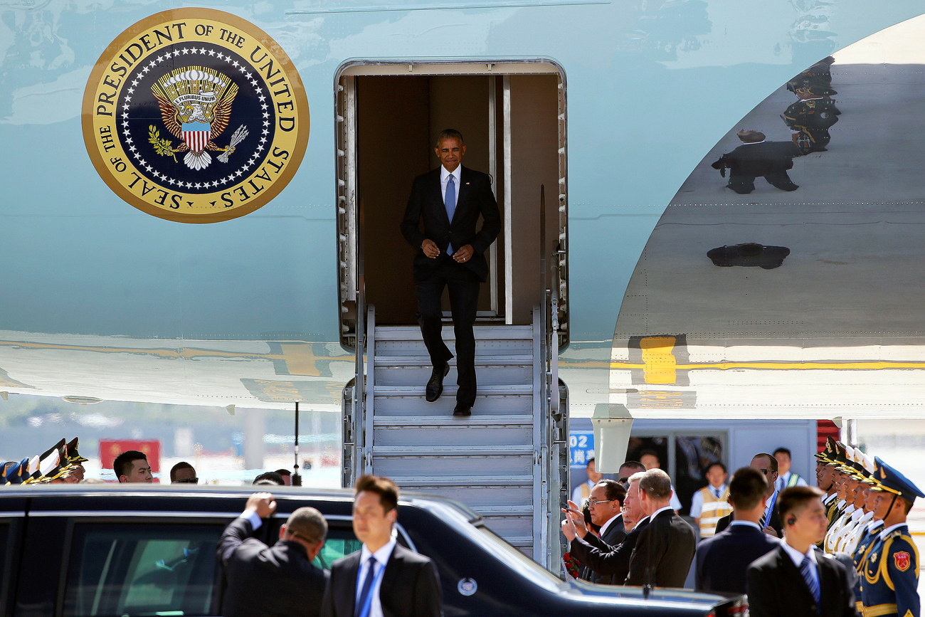 U.S. President Barack Obama arrives at Hangzhou Xiaoshan international airport before the G20 Summit in Hangzhou, Zhejiang province, China / Reuters