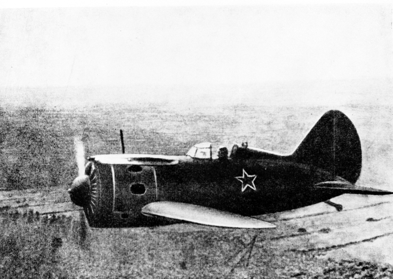 a_soviet_i-16_fighter_rian_00574385_b.jpg