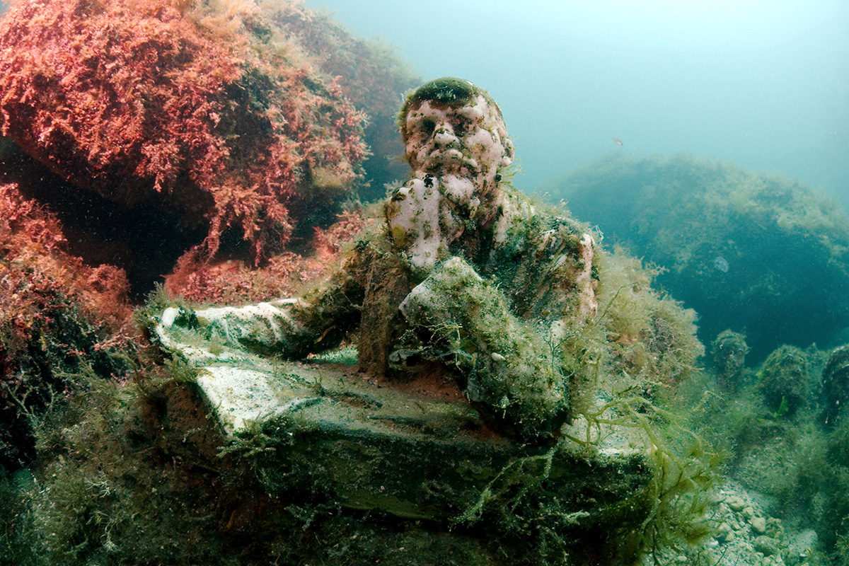 Who lives under the sea? Lenin monument in the most unusual museum ever