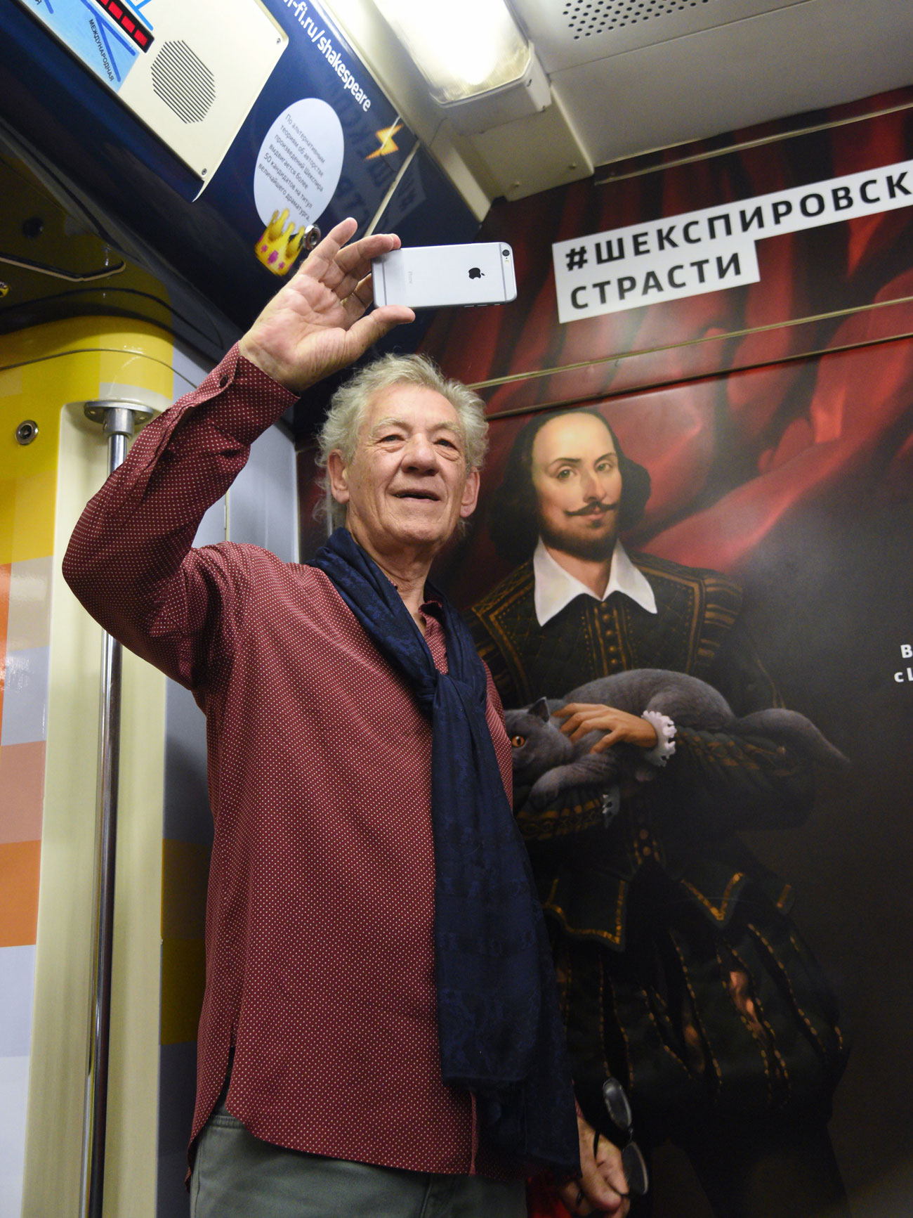 Ian McKellen rides Shakespeare train in Moscow metro. Source: Vasily Kuzmichonok / TASS