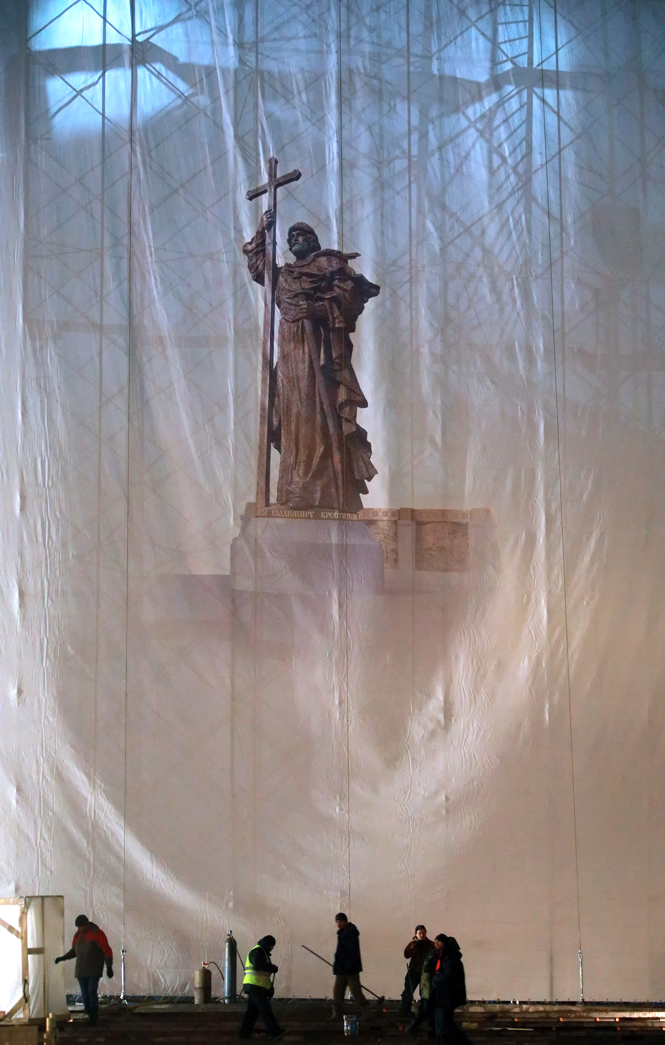 Dos 24 originais, estátua terá apenas 16,8 metros Foto: Vladímir Smirnov/TASS