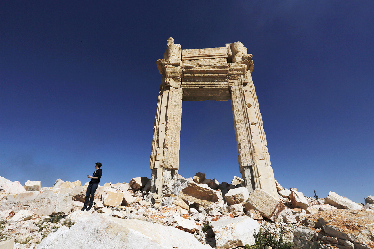 Syrian troops liberate Palmyra with Russia&#39;s air force support, says Shoigu