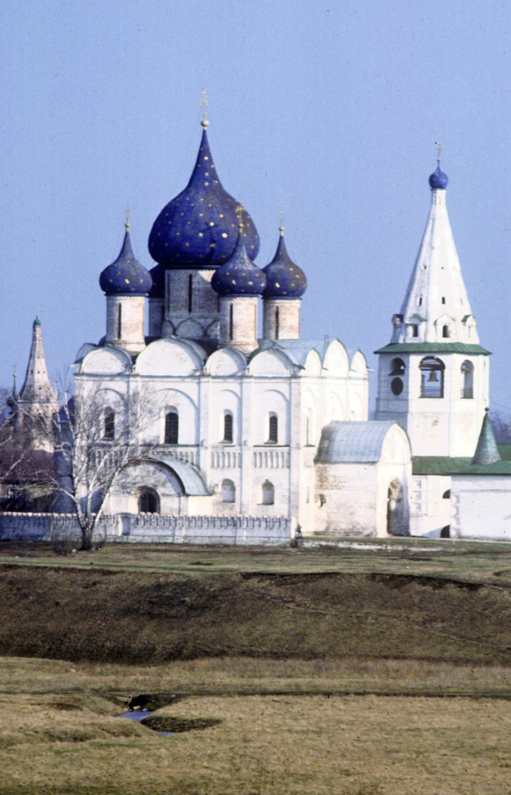 Cathedral of Nativity of Mother of God, northwest view. April 27, 1980. / Photo: William Brumfield