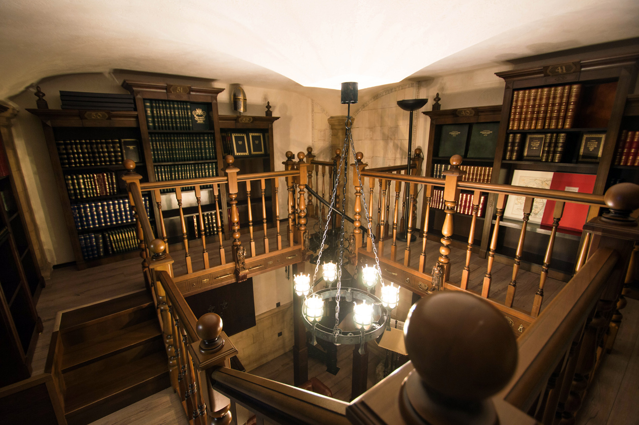 Gothic library. Source: Press Photo