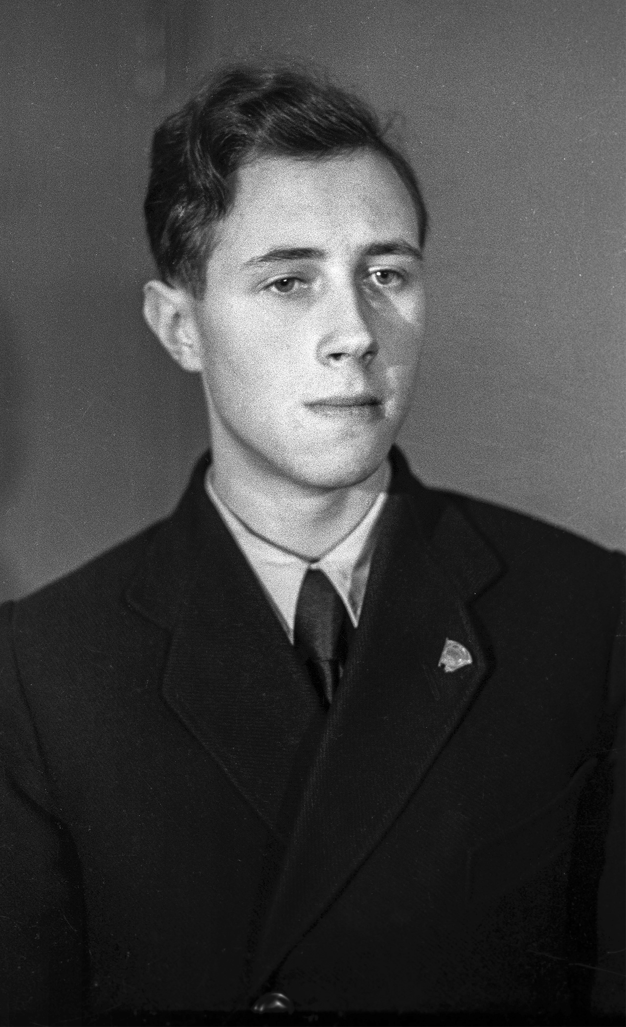 Mstislav Rostropóvich, ganador del 3er Concurso Nacional de Músicos, en 1945. Fuente: Anatoli Garanin