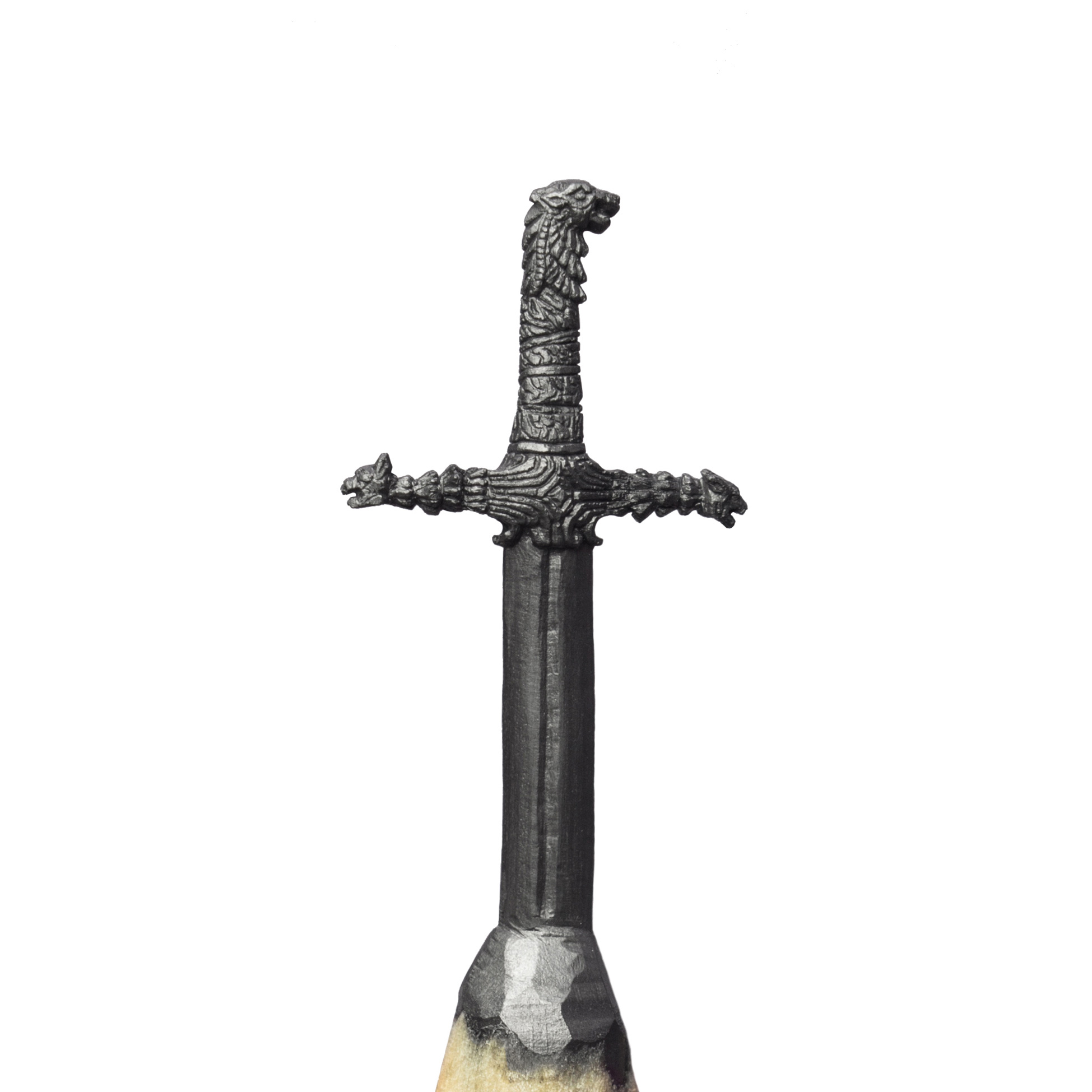 The sword – Brienne of Tarth’s Oathkeeper. / www.salavatfidai.com