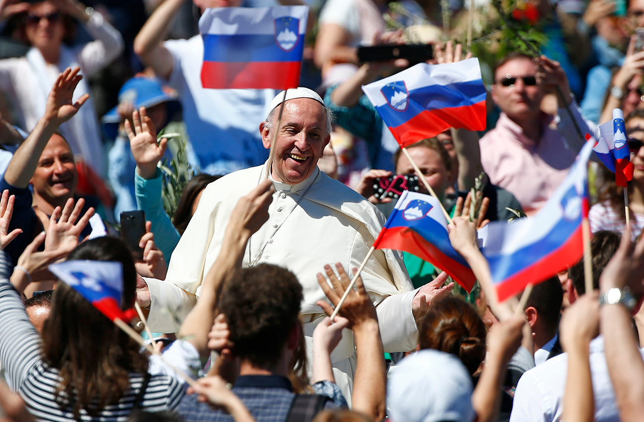 Папа Франциск по време на служба по случай Палмовата неделя на площад "Свети Петър", 9 април, 2017 г. Снимка: Reuters