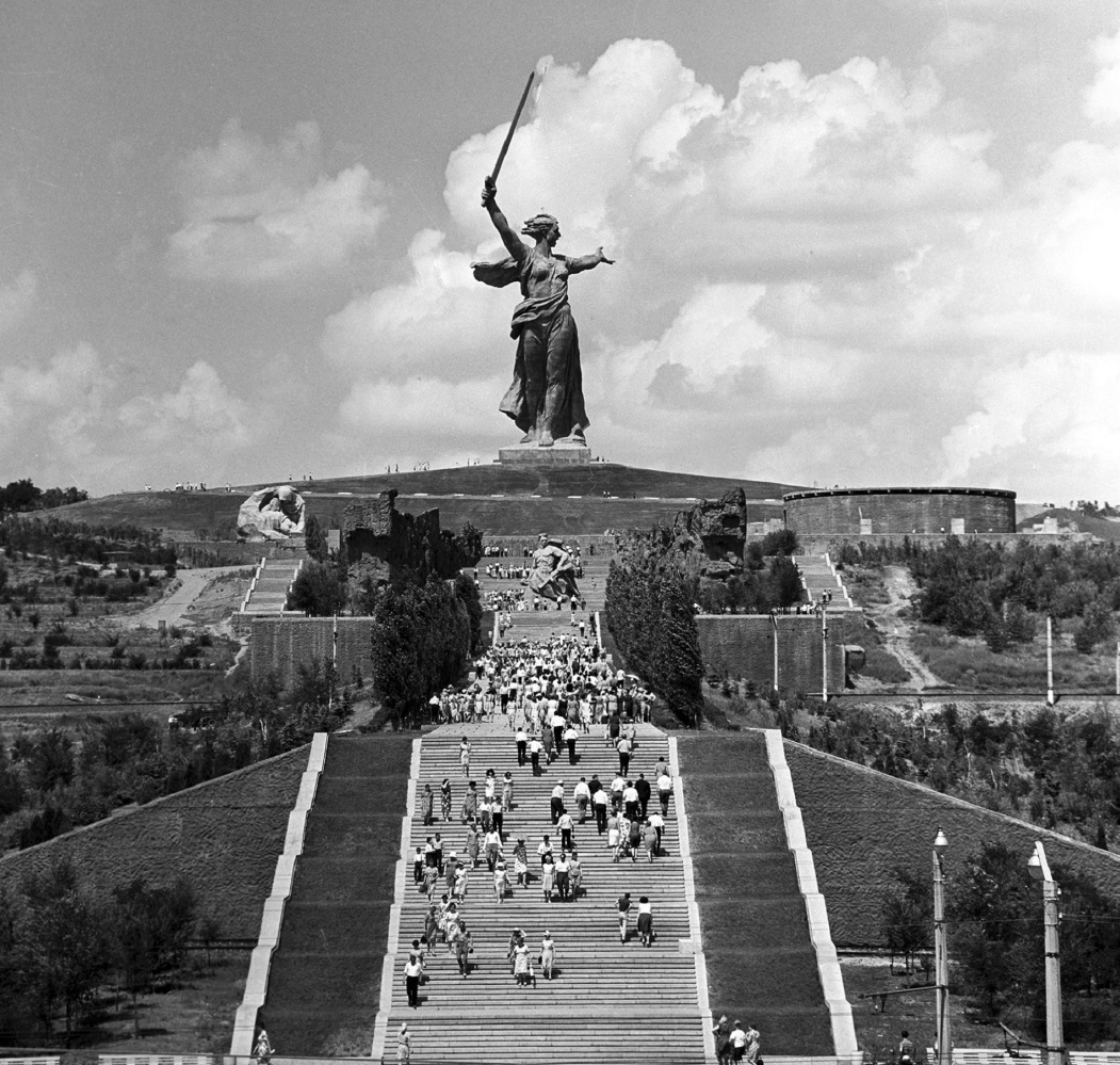 "The Motherland Calls" statue in Volgograd, 1969. Source: Zelma/RIA Novosti