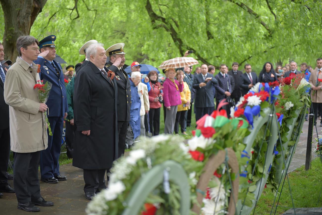 A ceremony at Arlington cemetery dedicated to Elbe Day, April 25, 2017. / Press photo