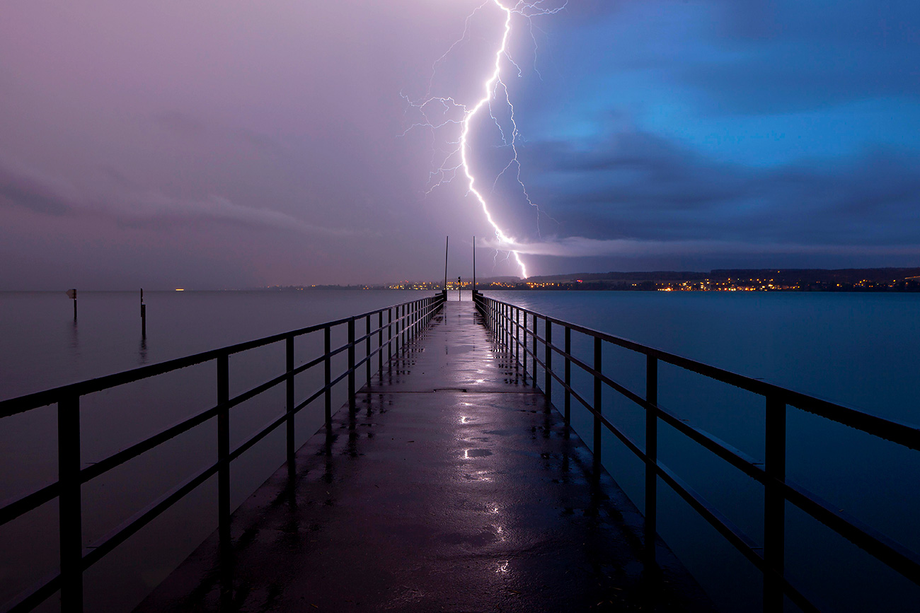 Lightning strikes are not a rare occurance but it does not usually lead to serious consequences. Global Look Press