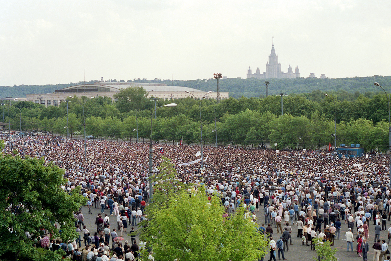 One of the first sanctioned rally in Moscow, May 28, 1989. Source: Dmitry Sokolov, Alexander Shogin/TASS