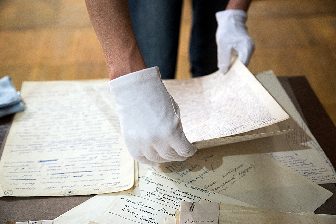 Preparations for the unveiling of Andrei Tarkovsky's archive in Ivanovo. The archive was returned to the film director's native city after being purchased at an auction in London. Source: Maria Sibiryakova/RIA Novosti