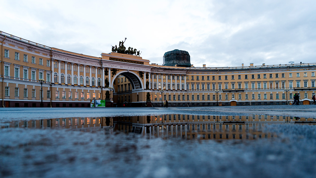 General Staff Building, view from the Palace Square, St. Petersburg. Source: DPA/Global Look Press