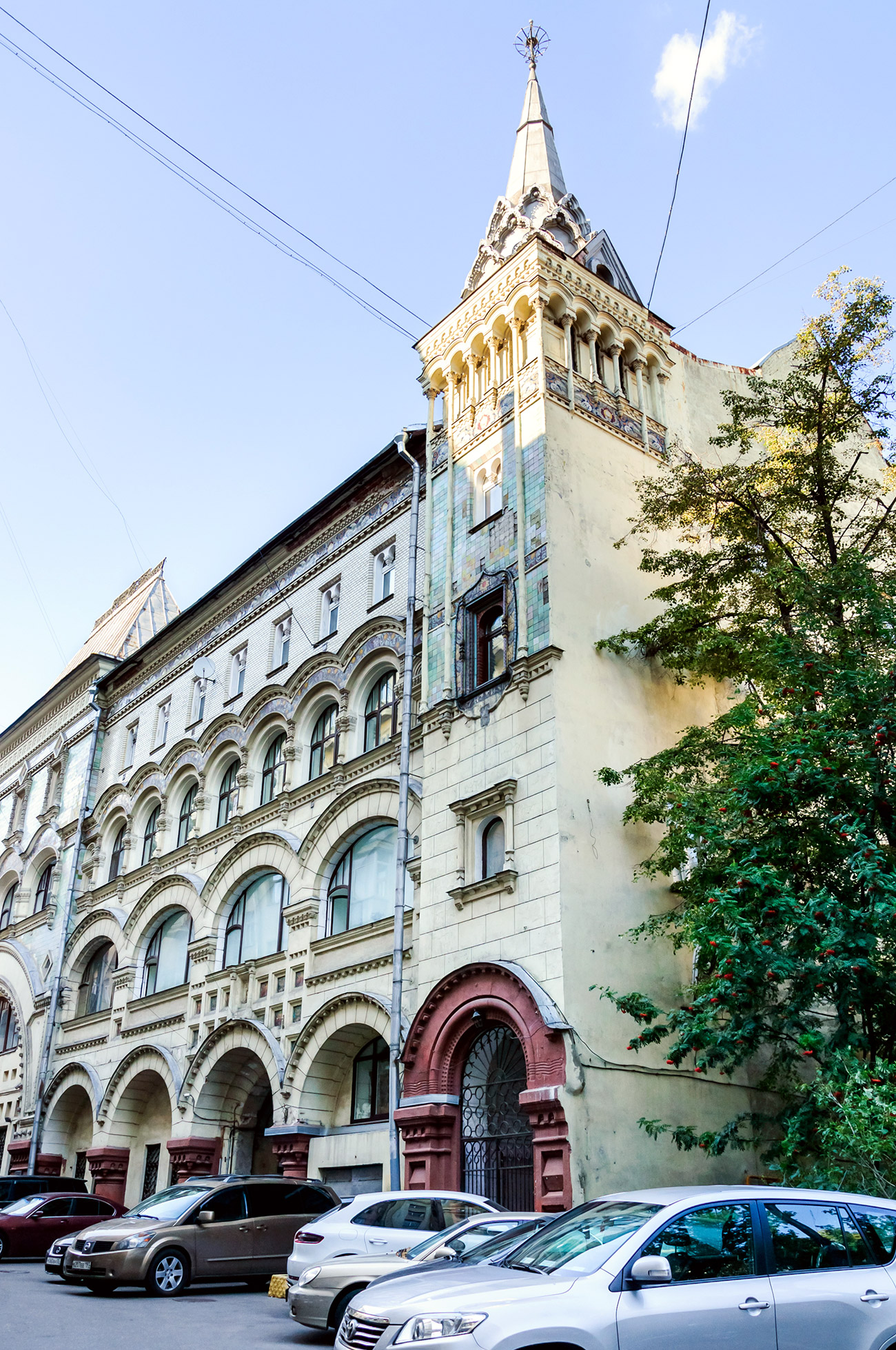 "The gable roof, the towers in the corners, the multi-chromatic tiles on the façade  - this apartment block, which belonged to the Savvino-Storozhevsky Monastery, was built at the beginning of the 20th century in the fashionable pseudo-Russian style." Source: Legion Media
