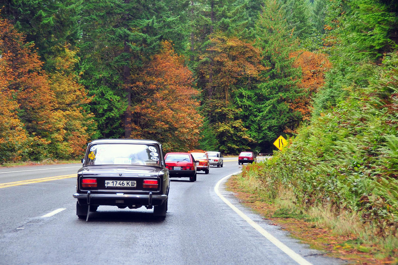 Vintage car enthusiasts regularly hold races. / Photo: Envio Photography And Art