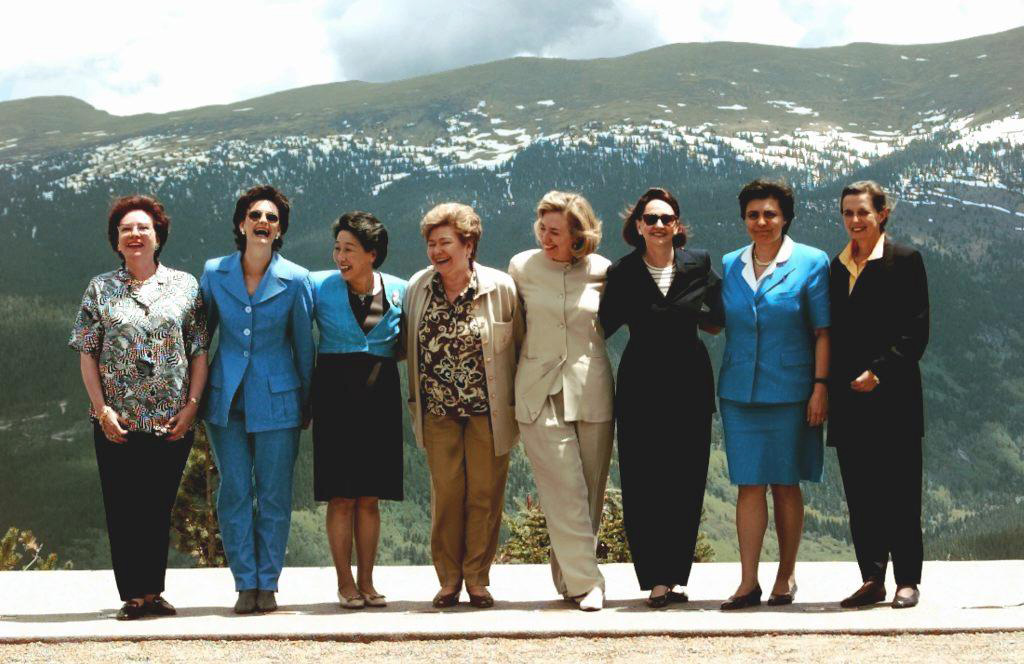 First ladies at G8 summit in Denver, 1997. Naina Yeltsina is 4th from left. Source: AFP