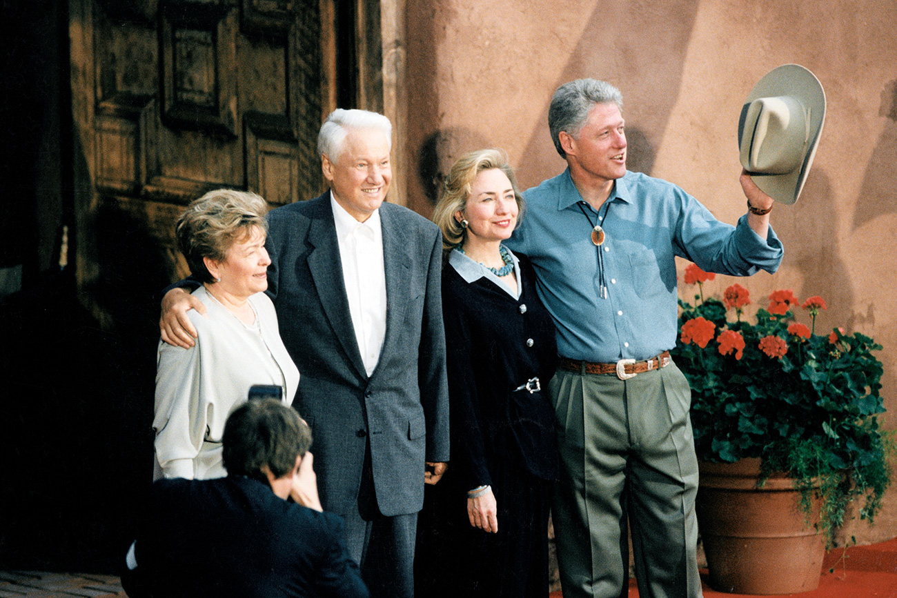 L-R: Naina and Boris Yeltsin, Hillary and Bill Clinton during the G-8 summit in Denver. Source: Getty Images