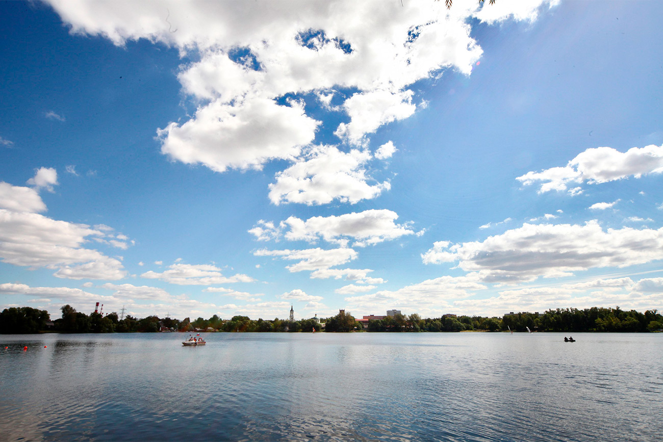 Beloye Lake in Kosino district. Source: Moskva Agency