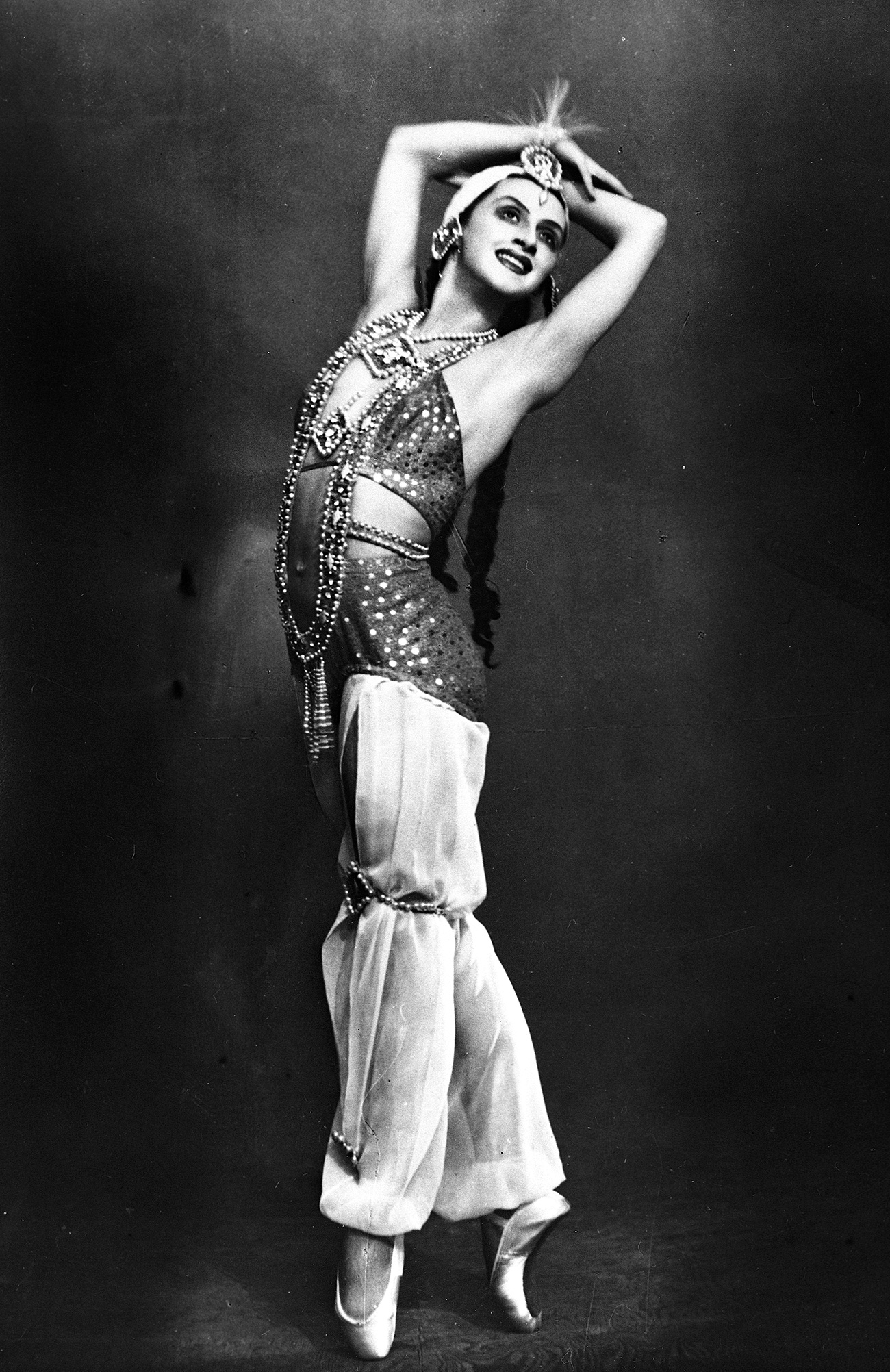 Alla Shelest (Zarema) in Boris Assafiev's Bakhchisarai Fountain ballet. The Leningrad State Academic Theater of Opera and Ballet. / RIA Novosti