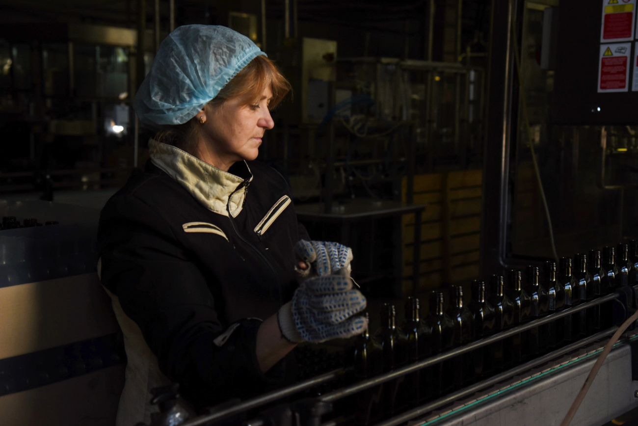 En 2004, le vignoble a lancé la production de sa propre céramique. Les contenants en argile pour le vin et les liqueurs sont faits à la main et ressemblent aux amphores antiques retrouvées lors de fouilles à Phanagoria.