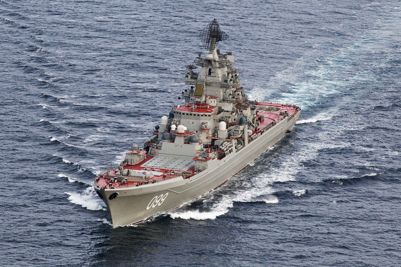 Ядреният крайцер "Петър Велики". Снимка: РИА "Новости"