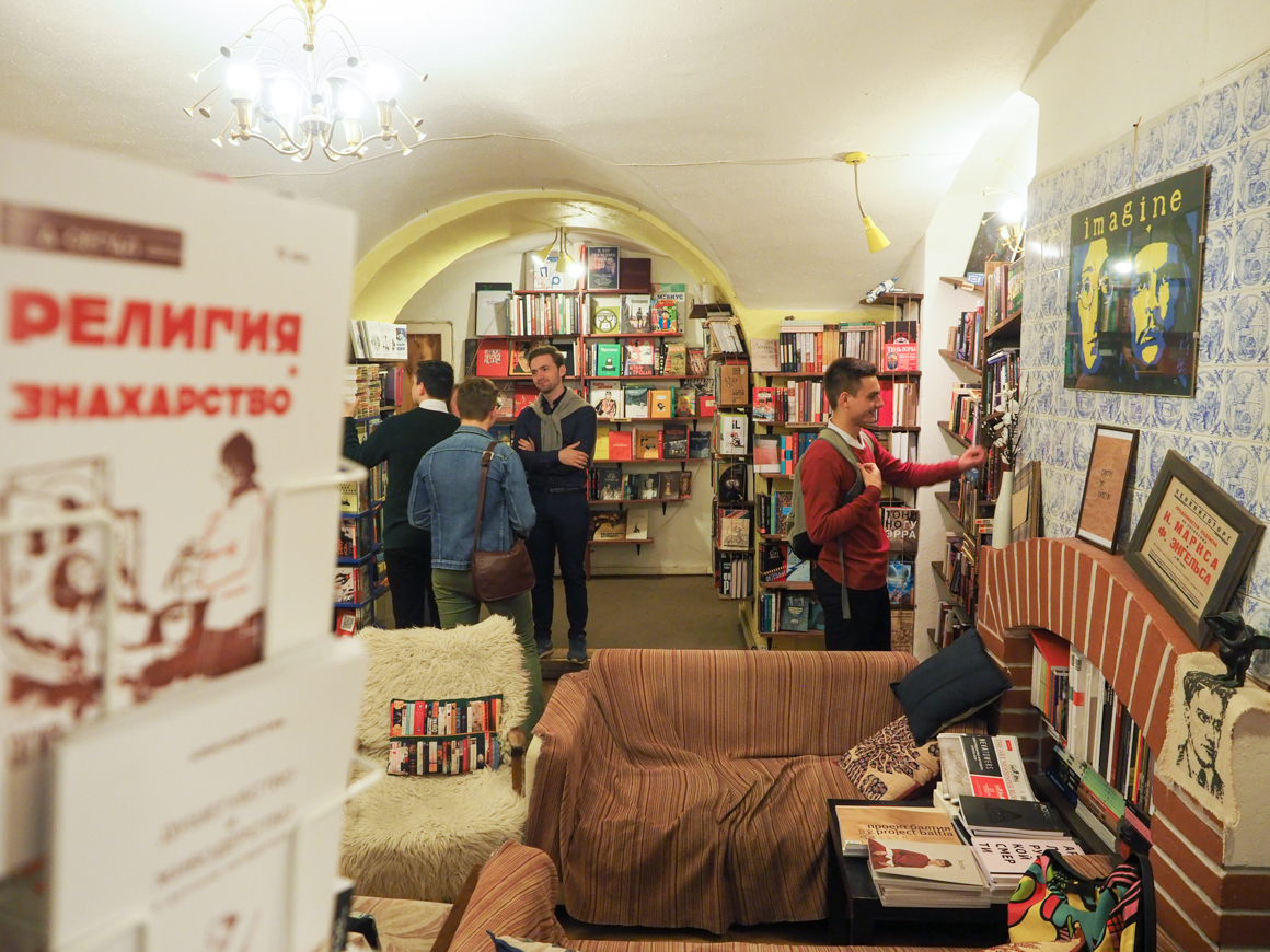 Na livraria. Foto: Ruslan Shamukov